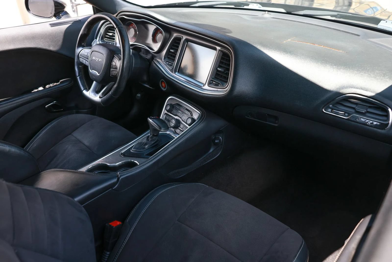 Used 2015 Dodge Challenger SRT Hellcat RWD image 23