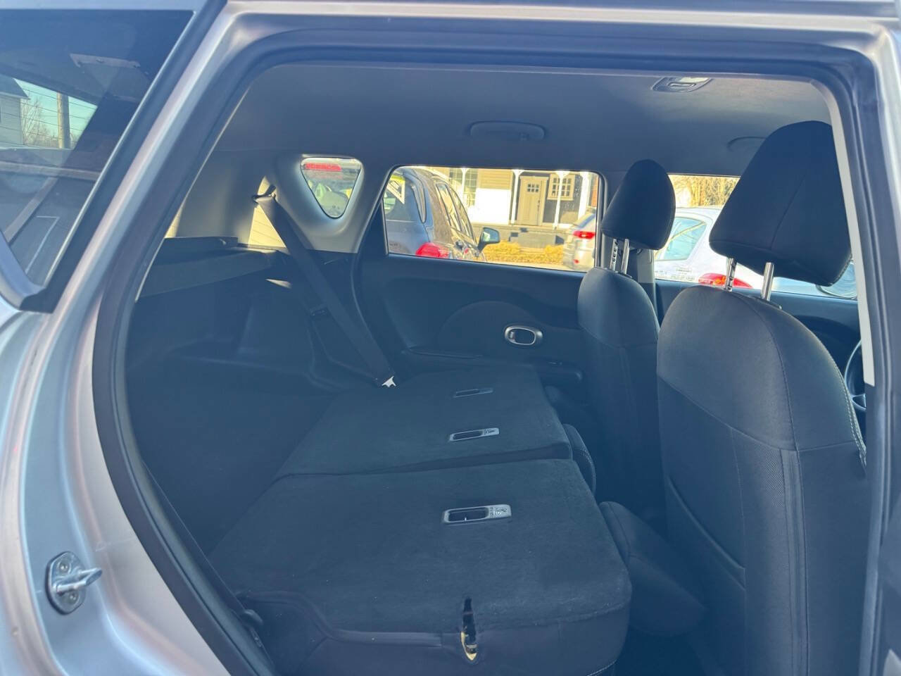 Used 2017 Kia Soul + image 22