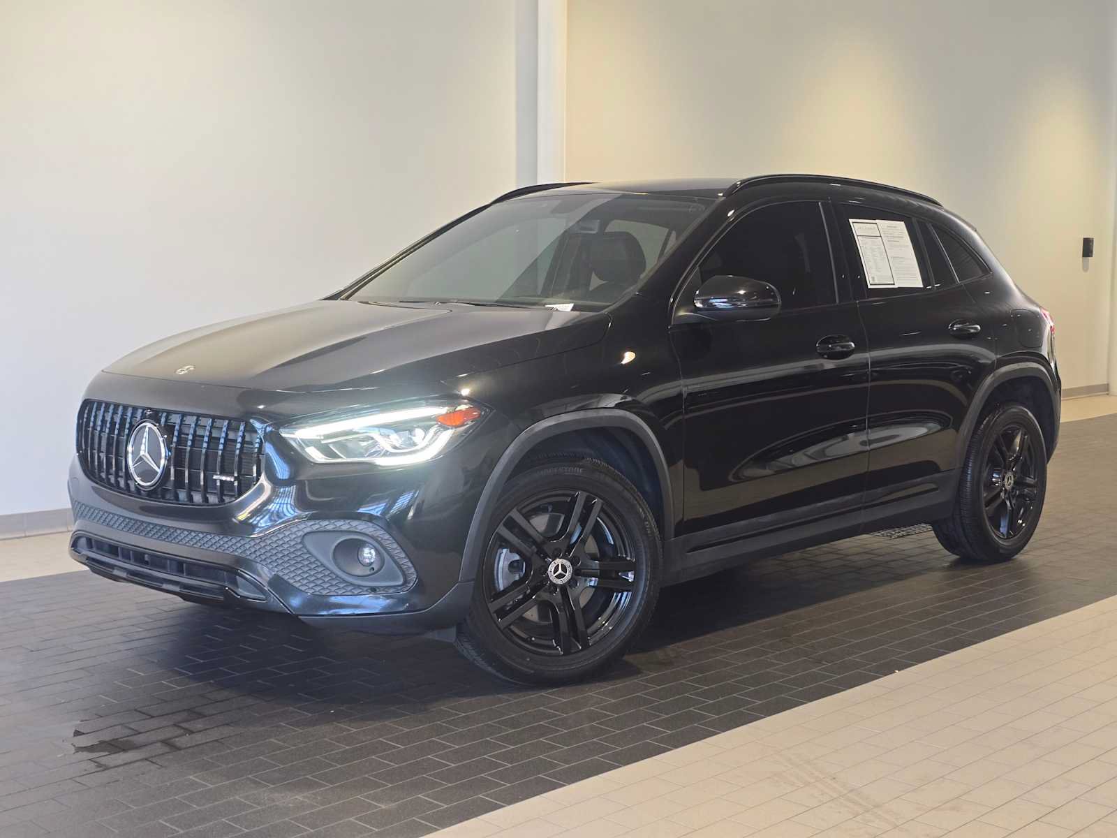 Used 2021 Mercedes-Benz GLA 250 4MATIC image 1