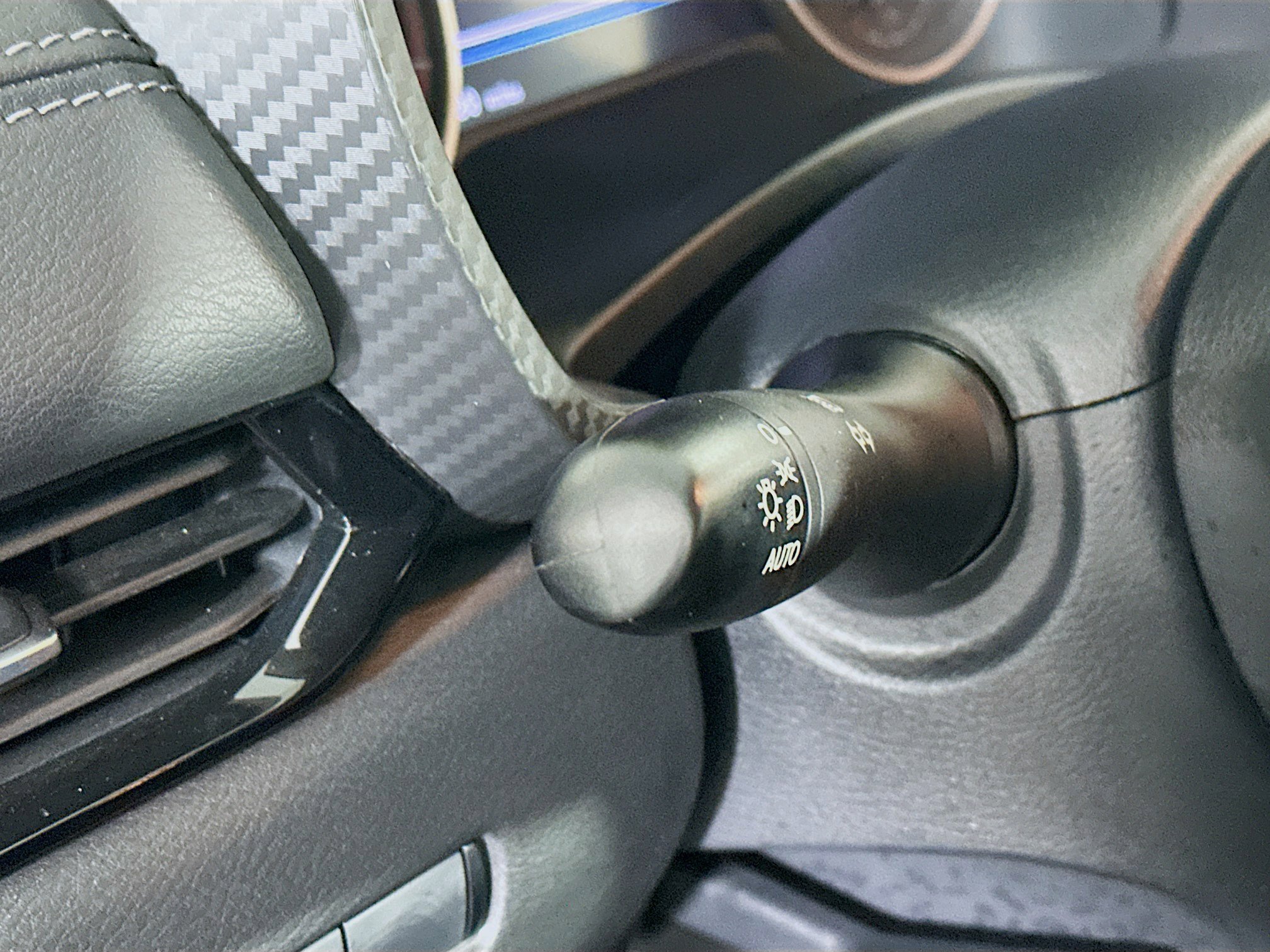 Used 2025 Nissan Sentra SV image 16