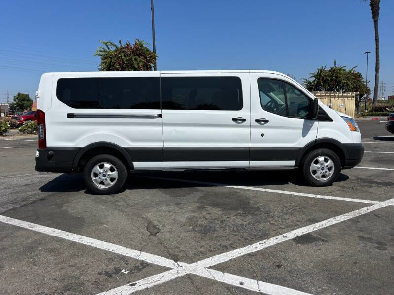 Used 2017 Ford Transit 350 XLT RWD image 8