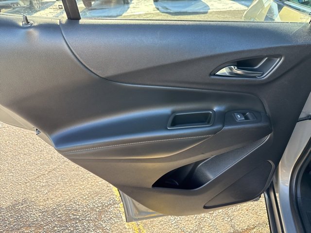 Used 2018 Chevrolet Equinox Premier image 12