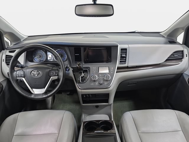 Used 2015 Toyota Sienna XLE w/ XLE Navigation Package AWD/4WD image 10