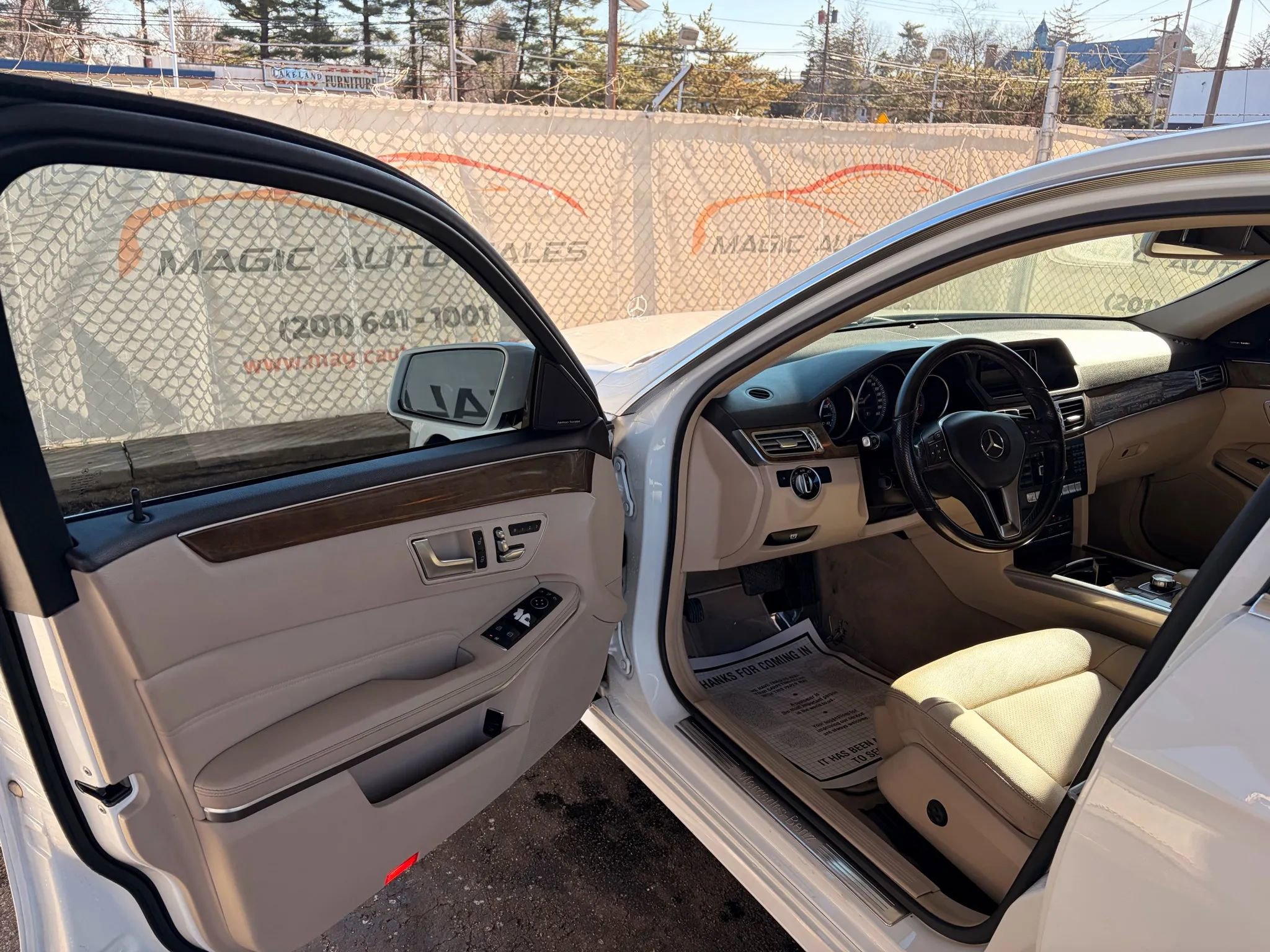 Used 2015 Mercedes-Benz E 350 4MATIC Sedan image 63