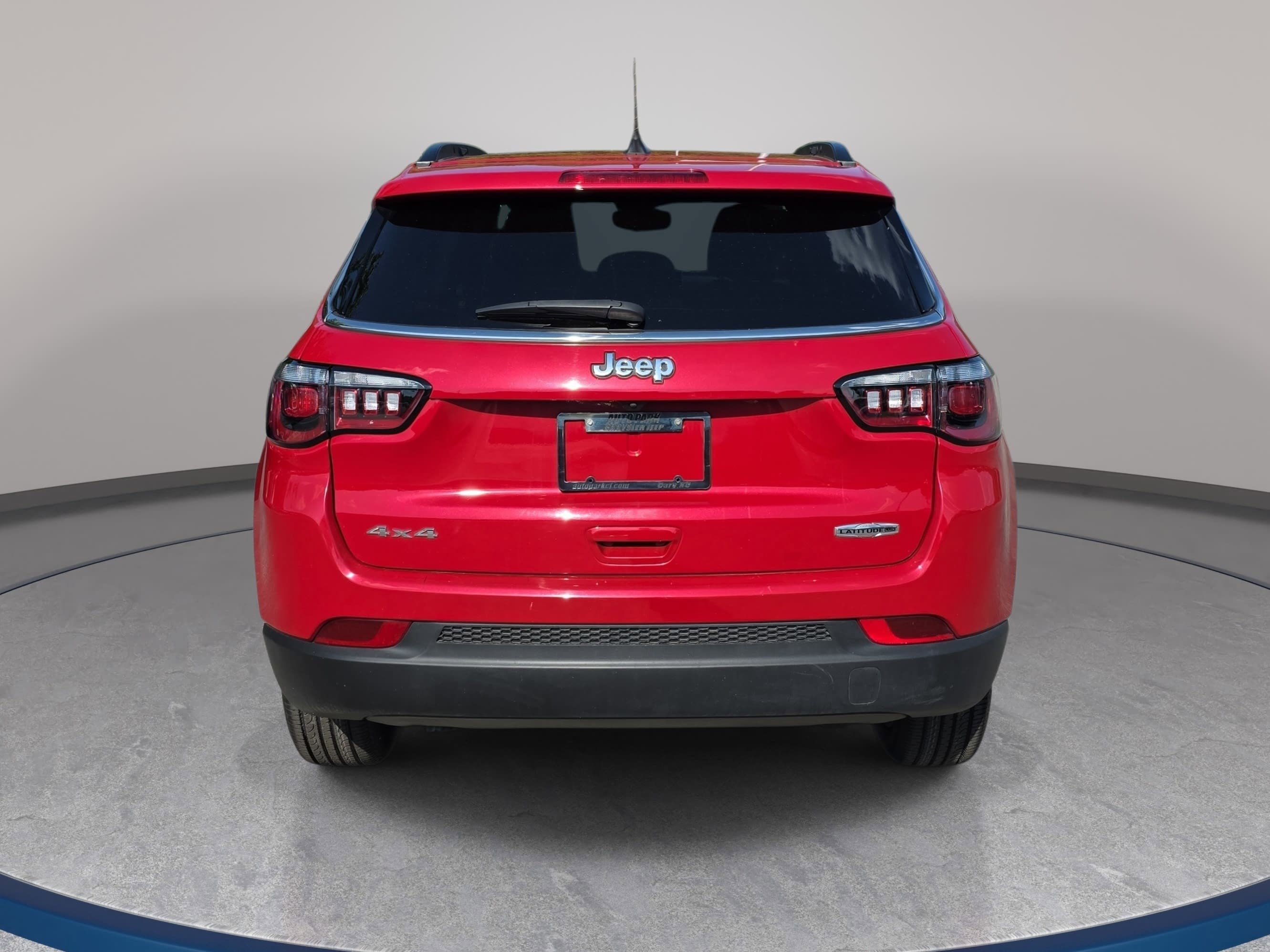 Certified 2023 Jeep Compass Latitude w/ Sun and Sound Group AWD/4WD image 6