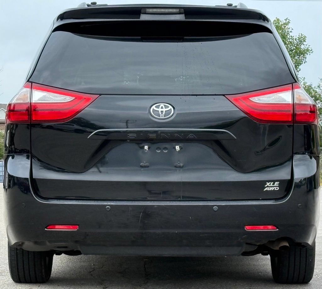 Used 2015 Toyota Sienna XLE Premium AWD/4WD image 4
