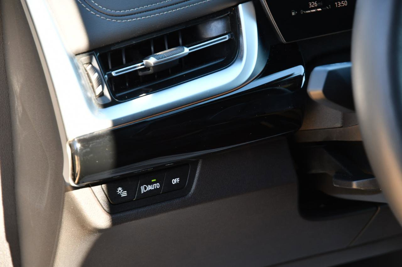 Used 2026 BMW X1 xDrive28i image 9