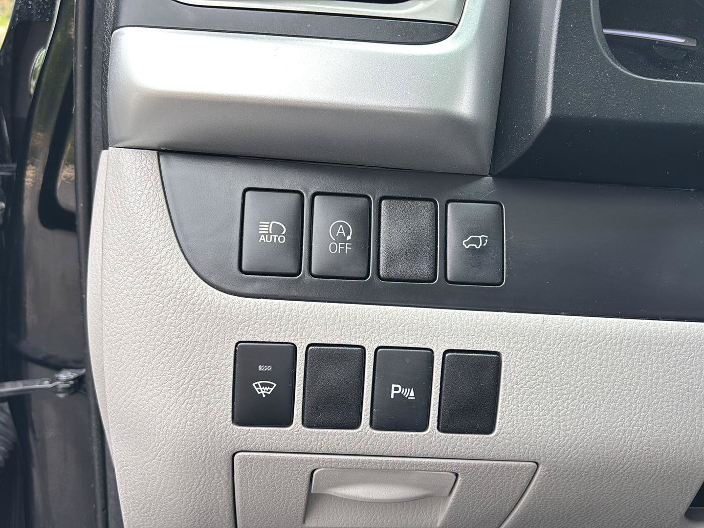 Used 2018 Toyota Highlander Limited AWD/4WD image 37