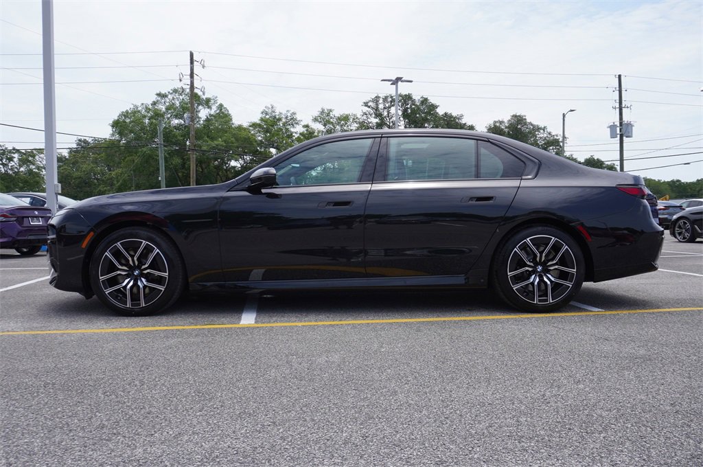 New 2025 BMW 740i w/ Executive Package image 3