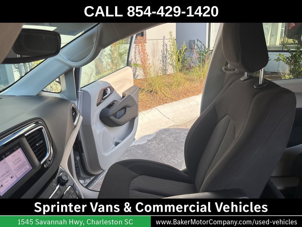 Used 2024 Chrysler Voyager LX FWD image 44