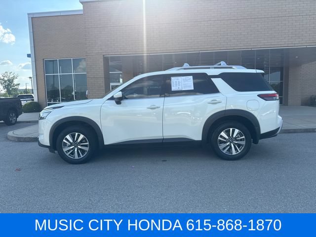Used 2023 Nissan Pathfinder SL