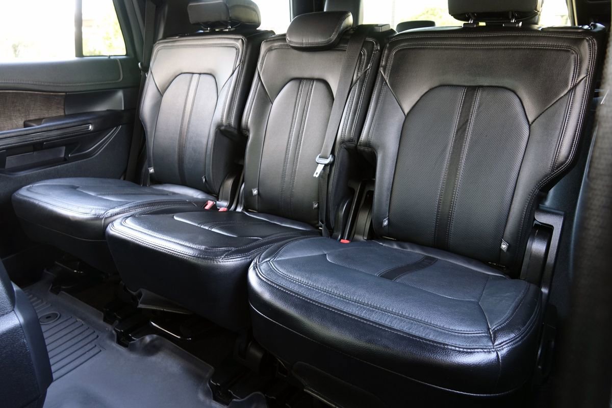 Used 2020 Ford Expedition Limited image 11