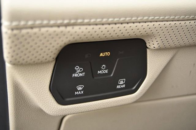 New 2026 Volkswagen Atlas SEL image 11