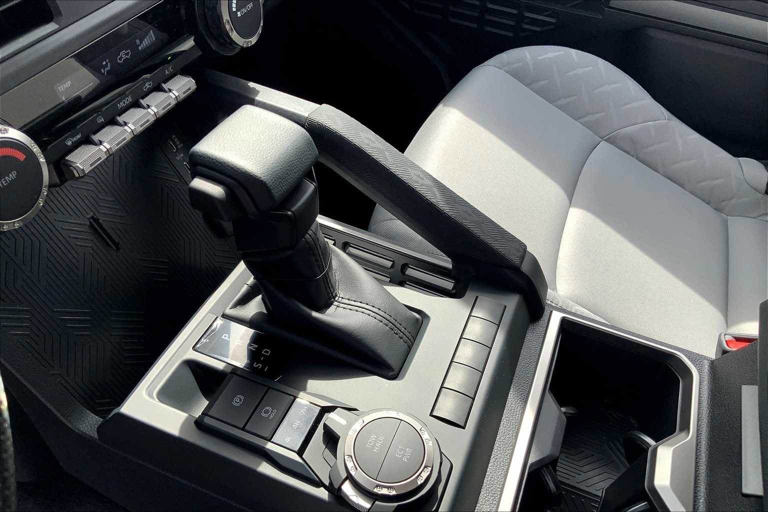New 2025 Toyota Tacoma SR5 image 7