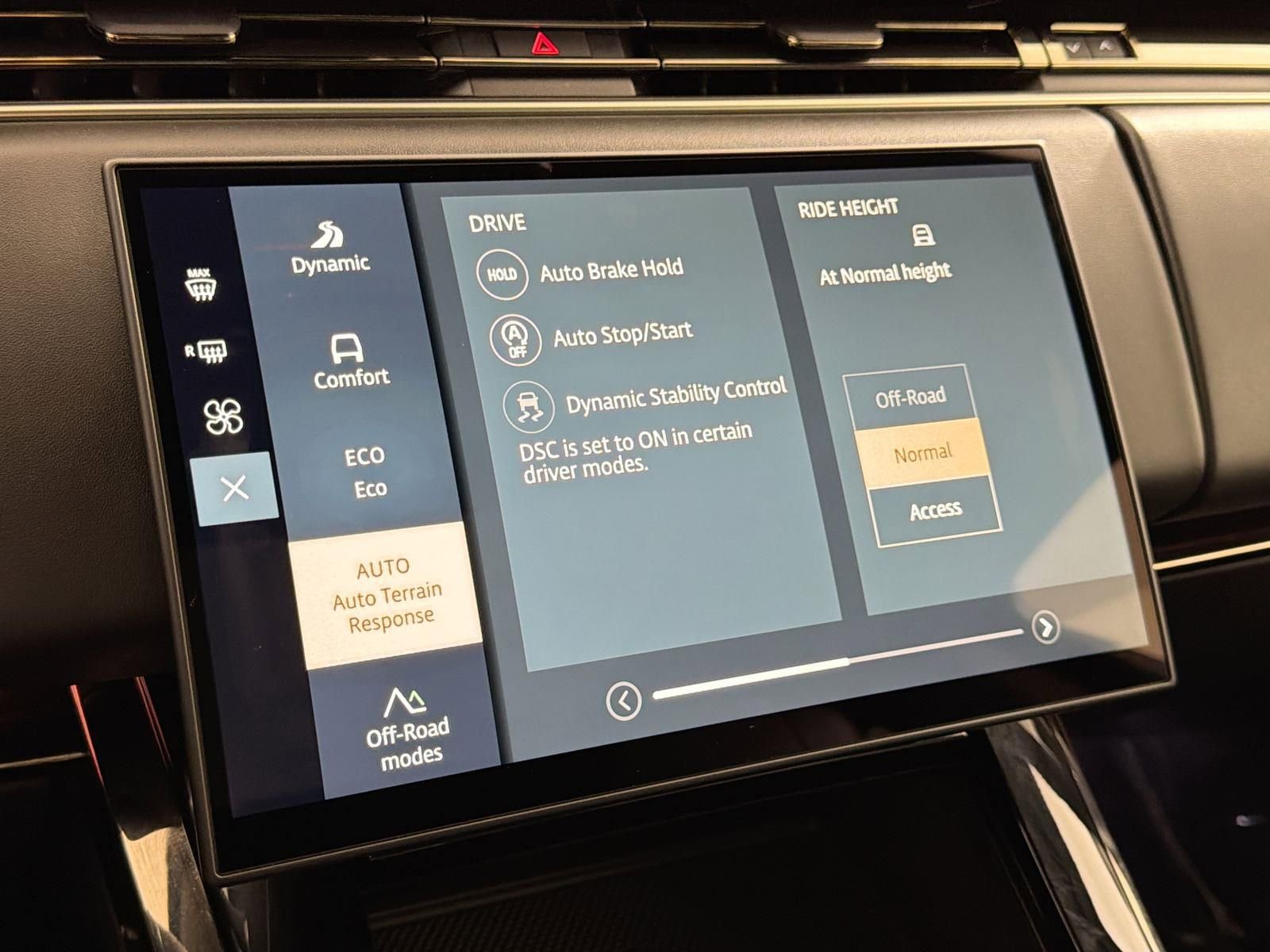 Certified 2025 Land Rover Range Rover Sport Dynamic SE AWD/4WD image 19