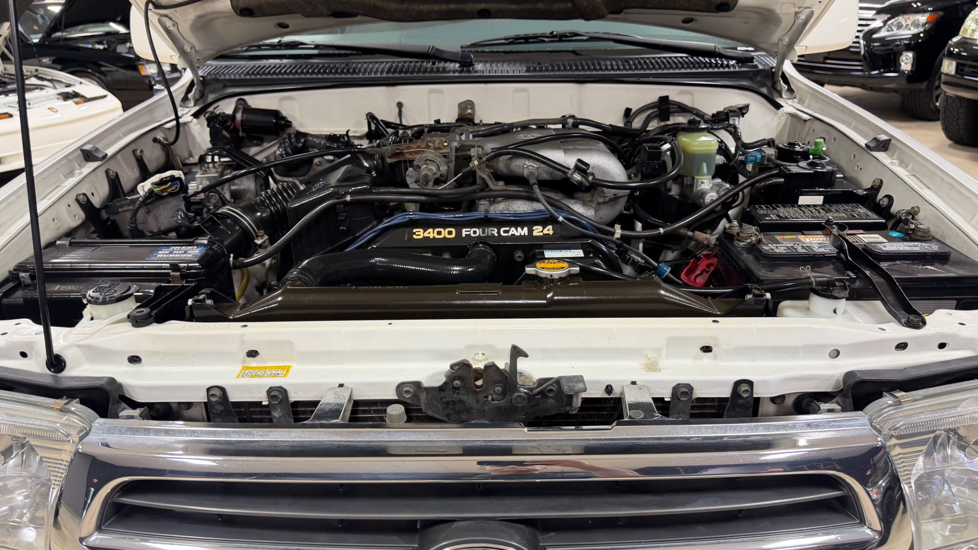 Used 2000 Toyota 4Runner SR5 w/ Upgrade Value Pkg 4 AWD/4WD image 29