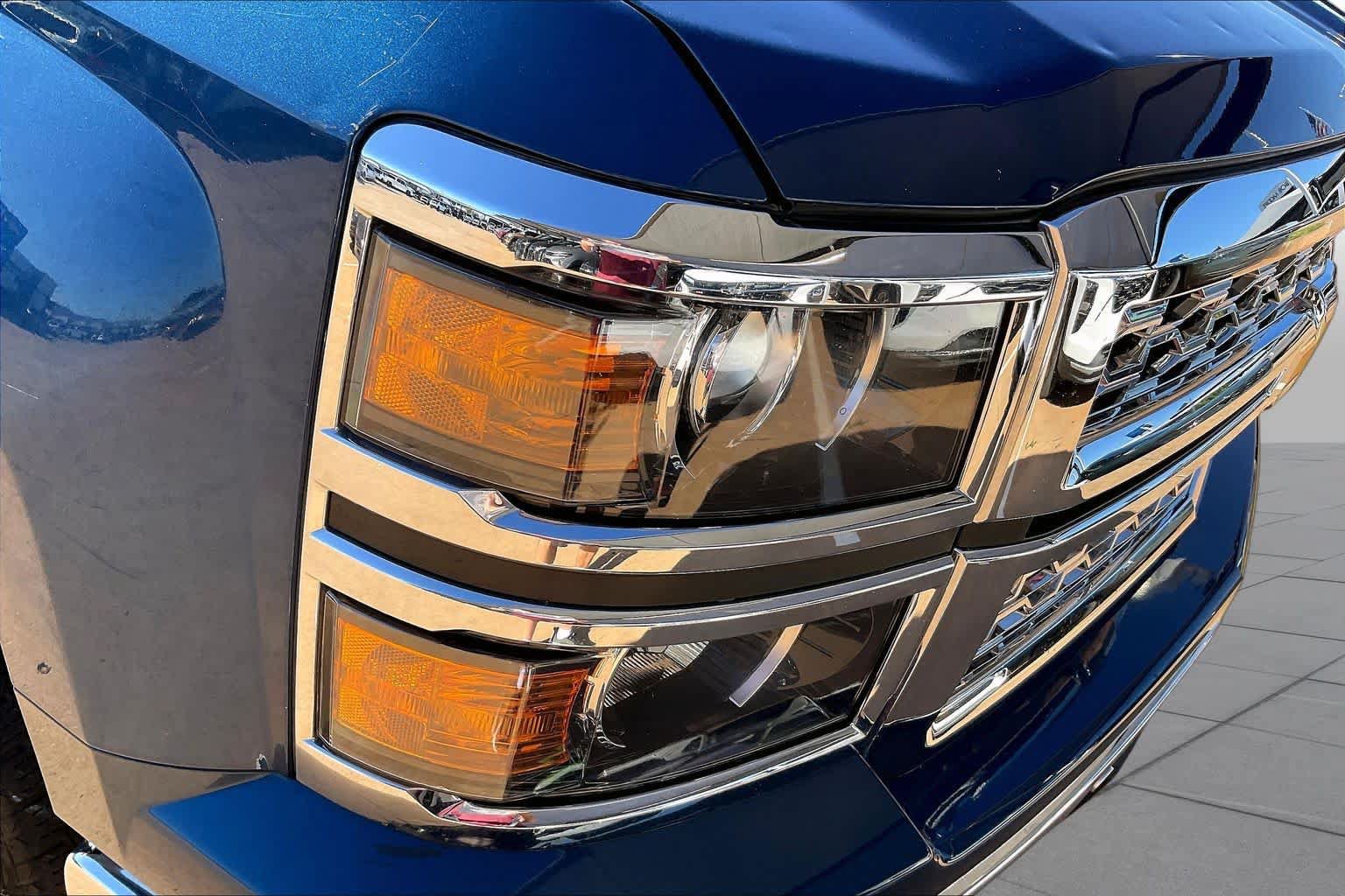 Used 2015 Chevrolet Silverado 1500 LTZ w/ LTZ Plus Package AWD/4WD image 27