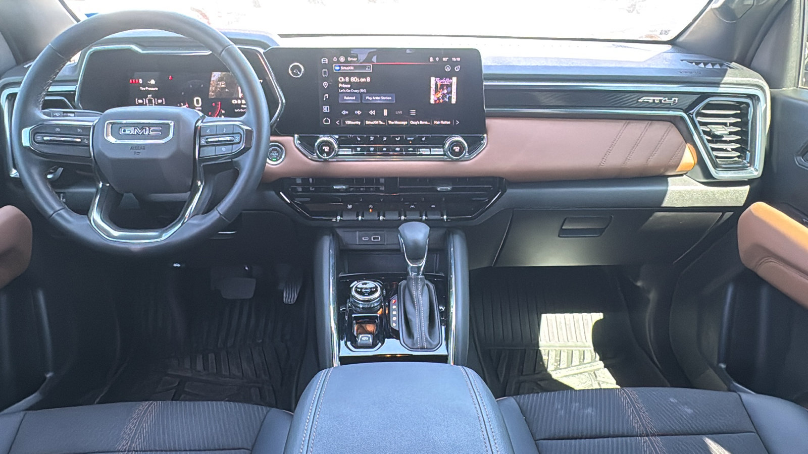 Used 2025 GMC Canyon AT4 image 16