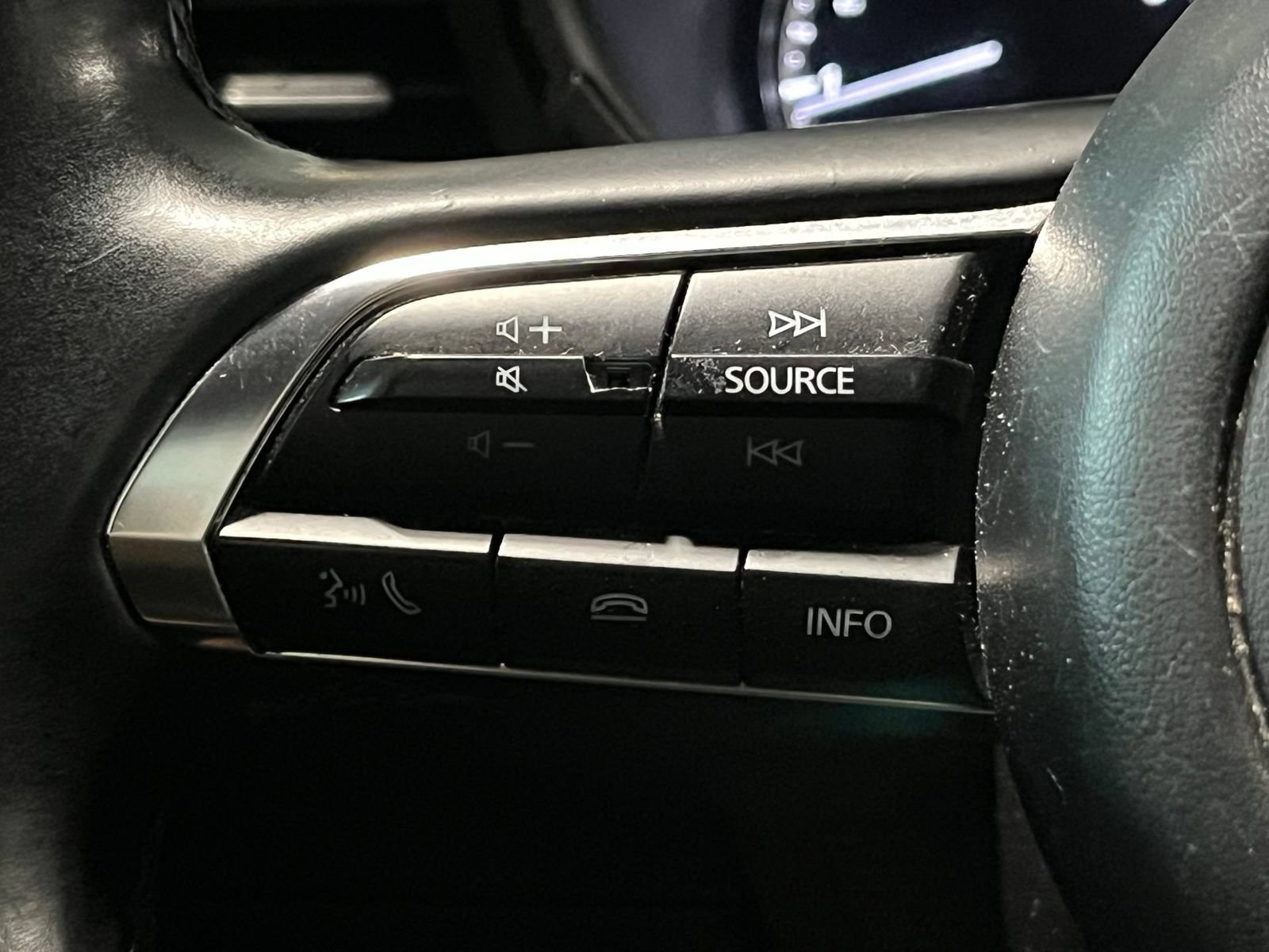 Used 2025 MAZDA MAZDA3 s Sport FWD image 33