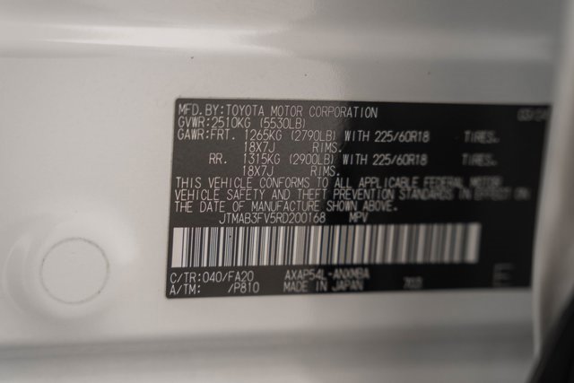 Used 2024 Toyota RAV4 SE image 40