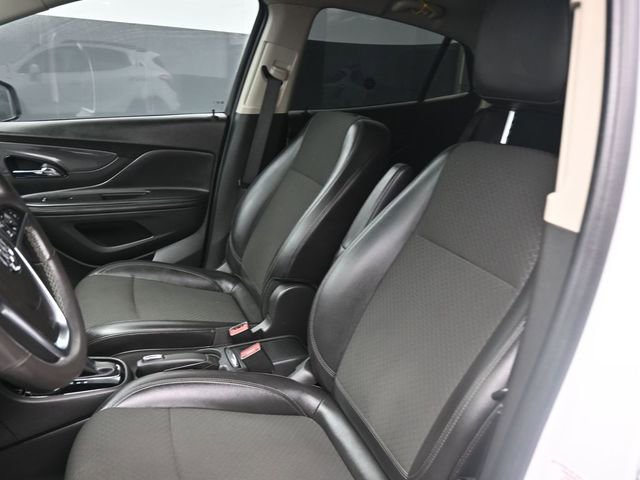 Used 2021 Buick Encore Preferred image 19