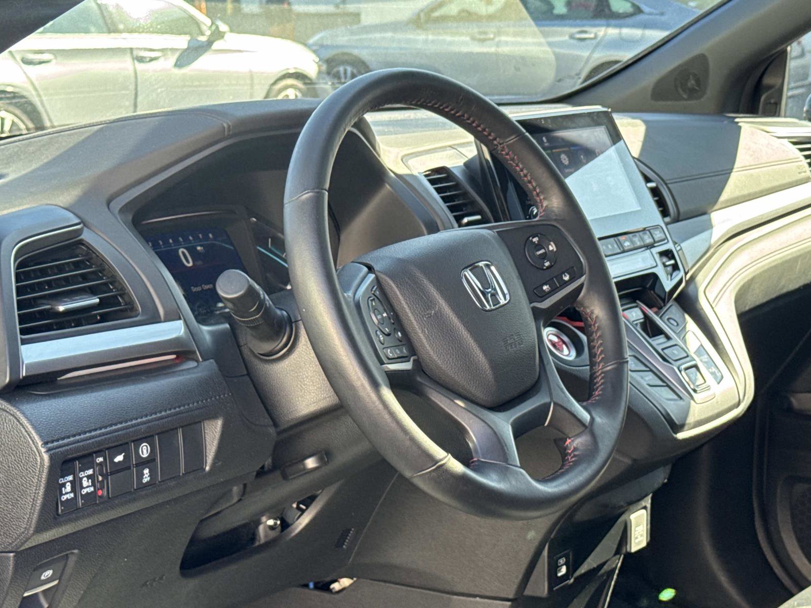 Certified 2024 Honda Odyssey Sport image 11