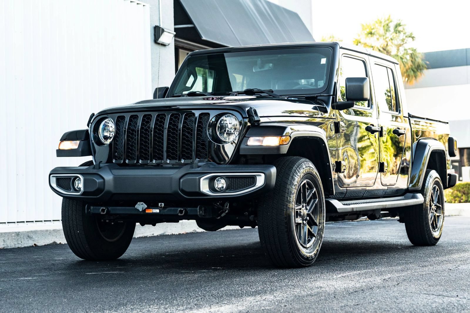 Used 2023 Jeep Gladiator Sport AWD/4WD image 31