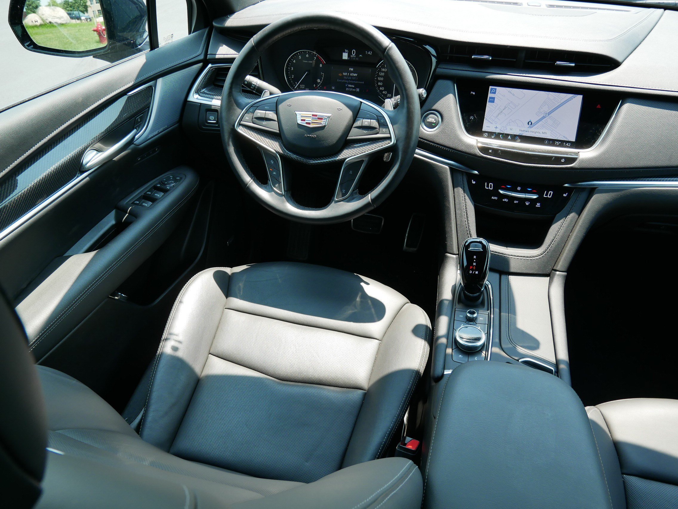 Used 2024 Cadillac XT5 Sportv w/ LPO, Floor Liner Package AWD/4WD image 7
