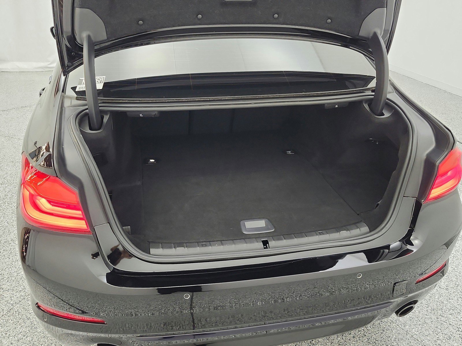 Used 2018 BMW 530e image 22