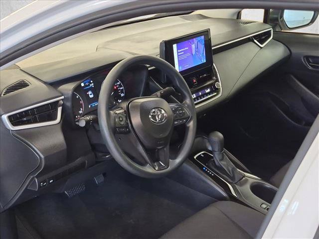 Used 2025 Toyota Corolla LE FWD image 9