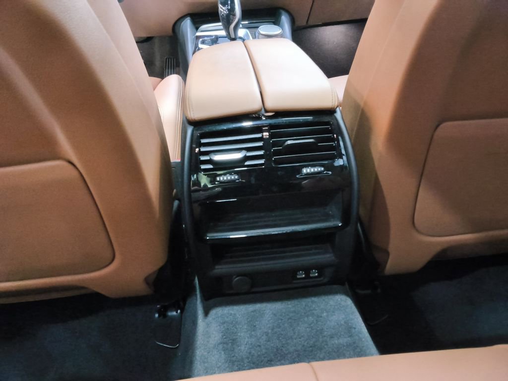 Used 2023 BMW 530i xDrive w/ Premium Package image 17