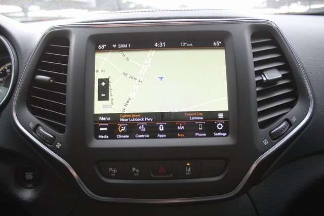 Used 2023 Jeep Cherokee Altitude Lux AWD/4WD image 29