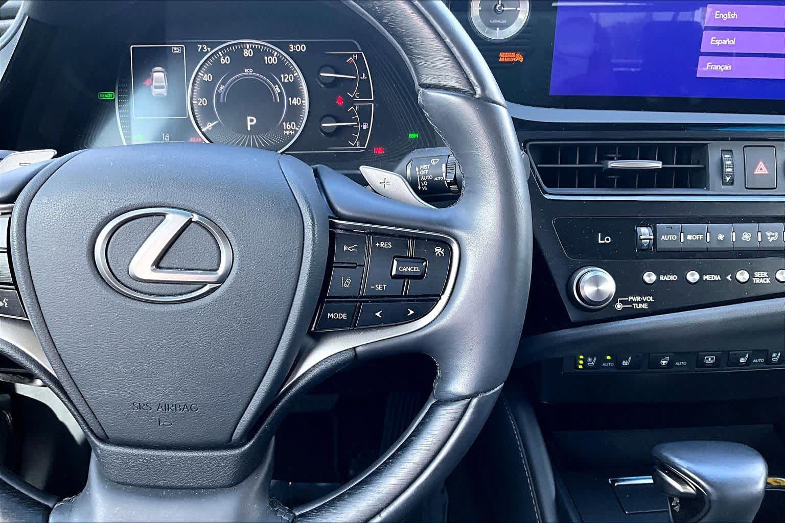 Used 2024 Lexus ES 300h w/ Luxury Package FWD image 24