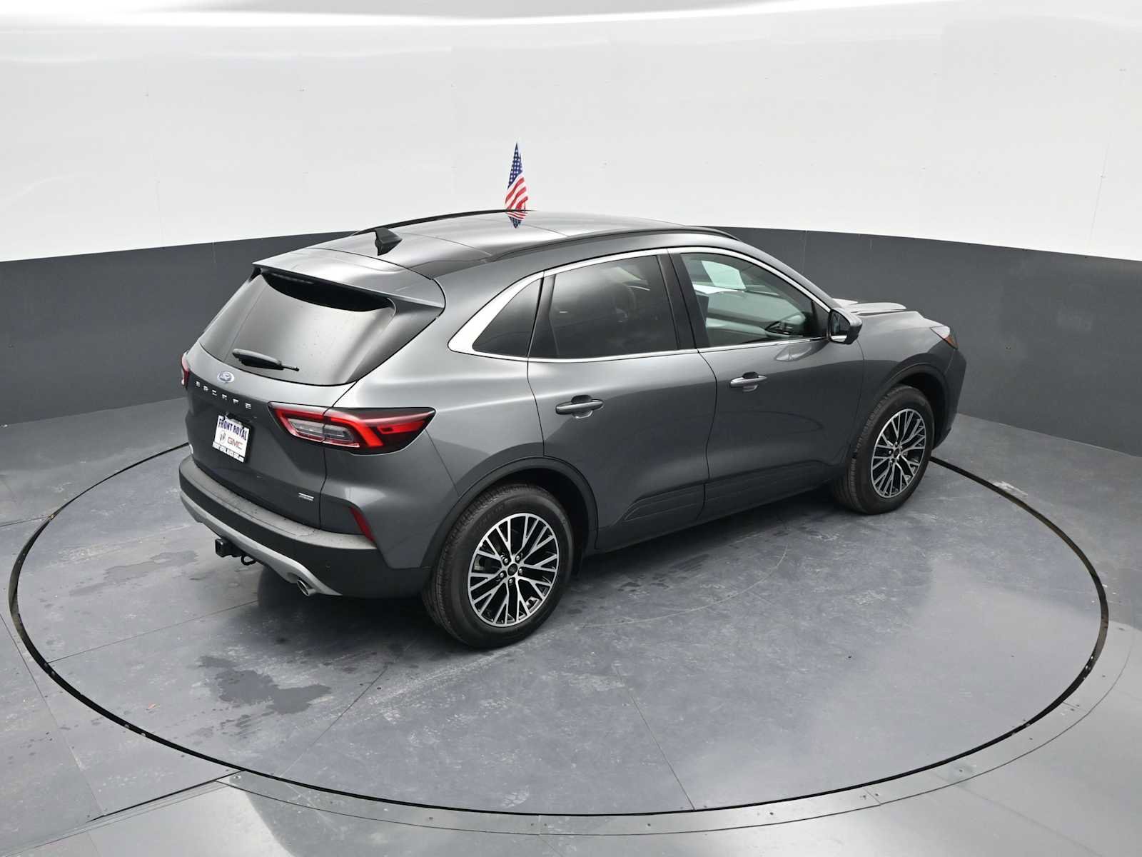 Used 2025 Ford Escape SE w/ PHEV Premium Package image 36