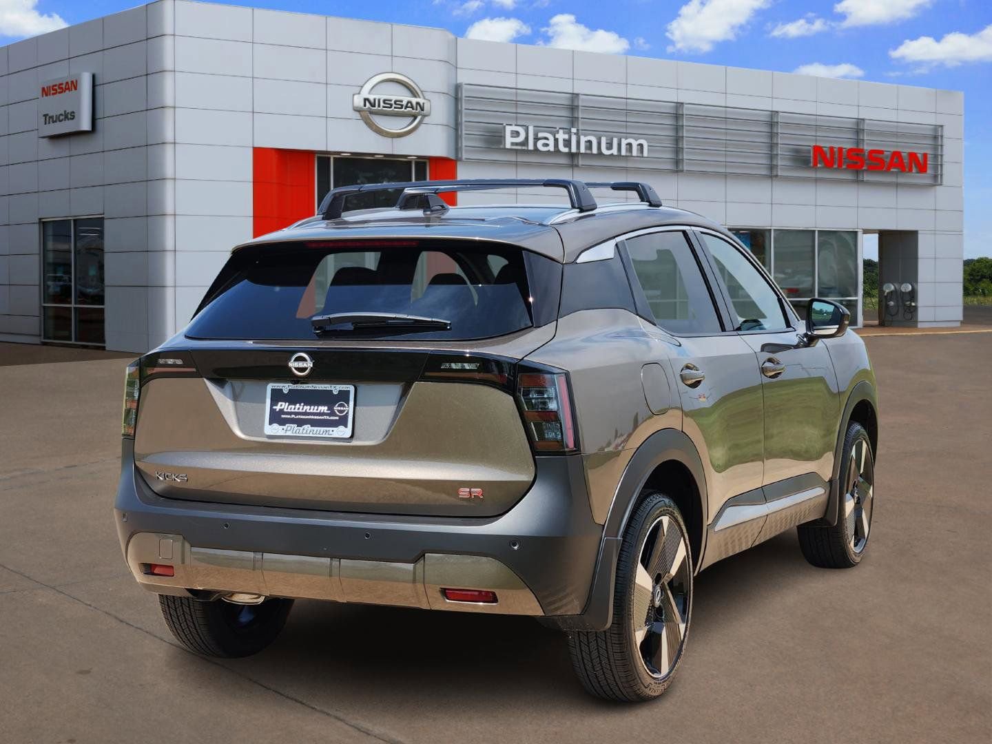 New 2026 Nissan Kicks SR image 4