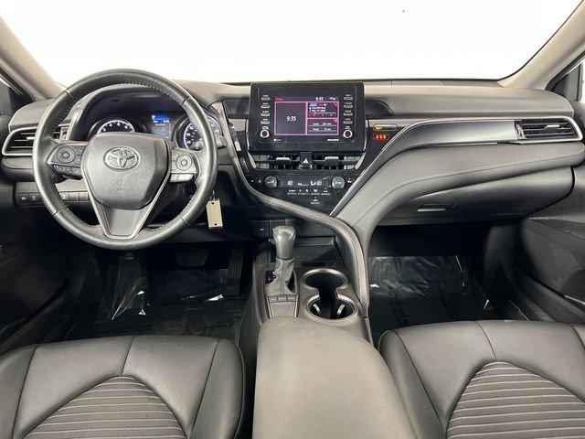 Used 2024 Toyota Camry SE image 14