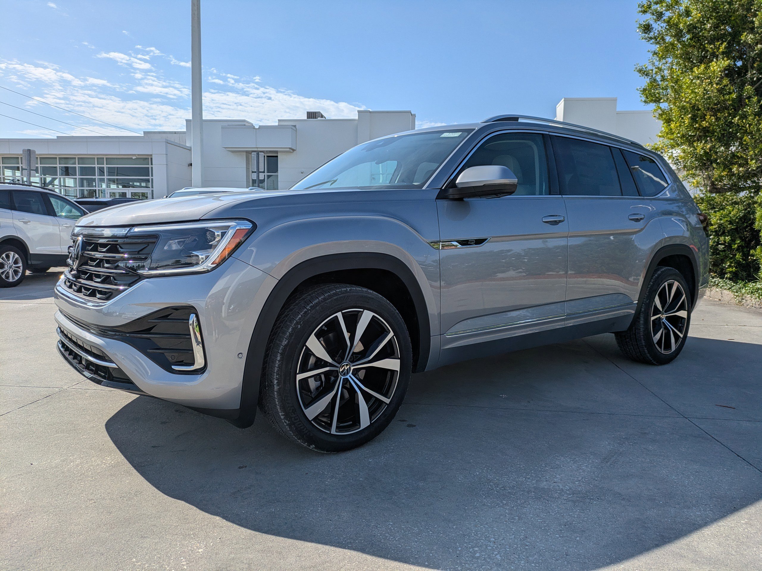 New 2026 Volkswagen Atlas SEL Premium R-Line AWD/4WD image 8