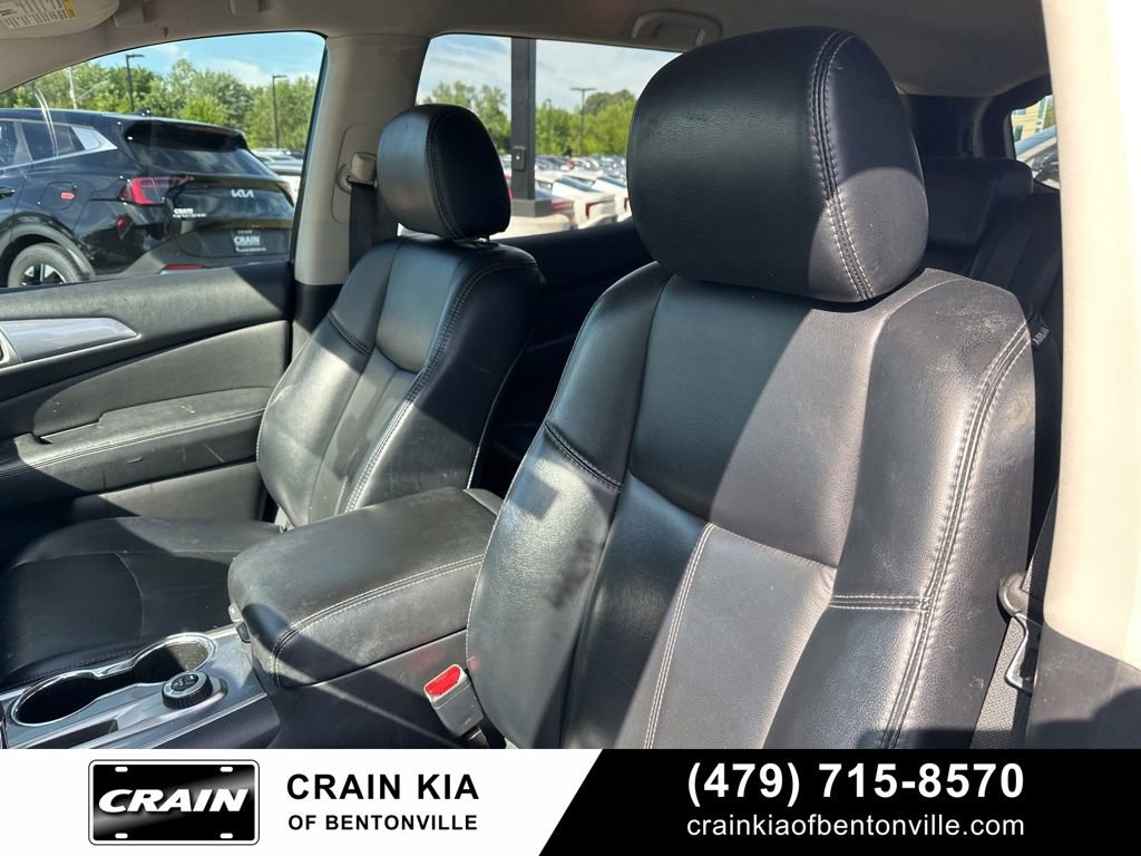 Used 2017 Nissan Pathfinder SL AWD/4WD image 14