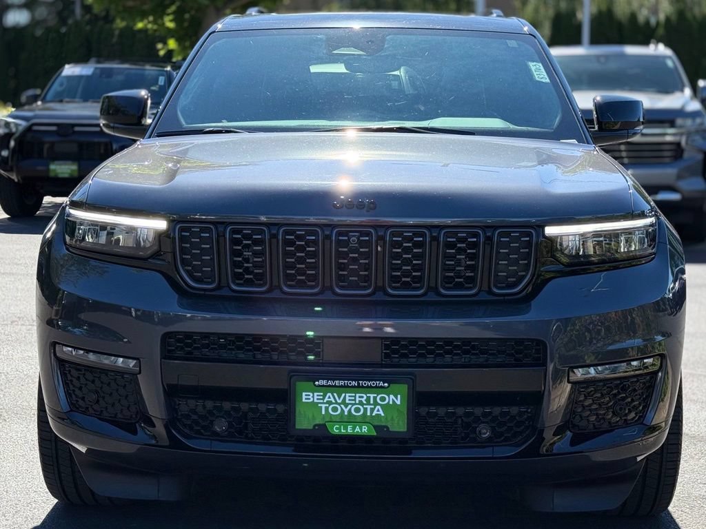 Used 2025 Jeep Grand Cherokee L Summit w/ Obsidian Package AWD/4WD image 8