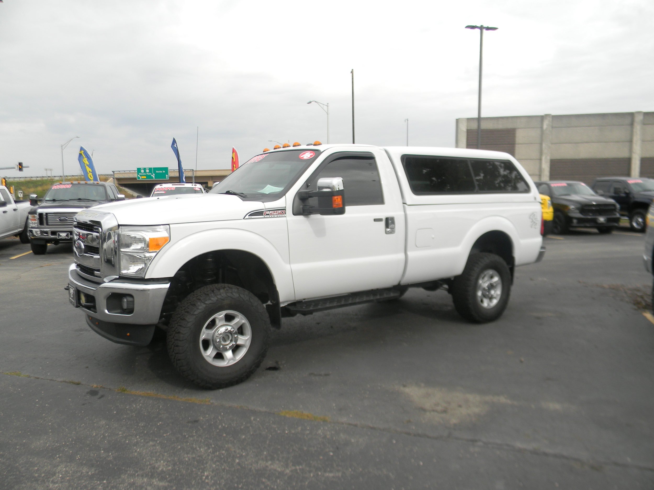 Used 2016 Ford F250 XLT w/ Advanced Security Group AWD/4WD image 4