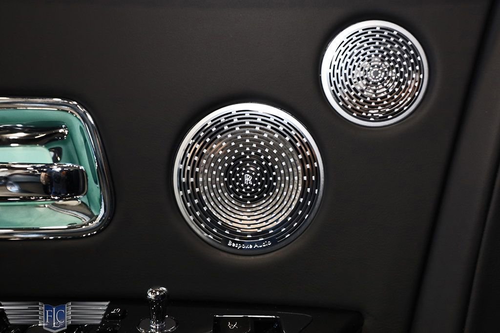 Used 2022 Rolls-Royce Phantom Sedan image 43