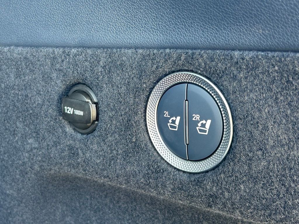 Used 2025 Genesis GV80 3.5T e-SC image 15