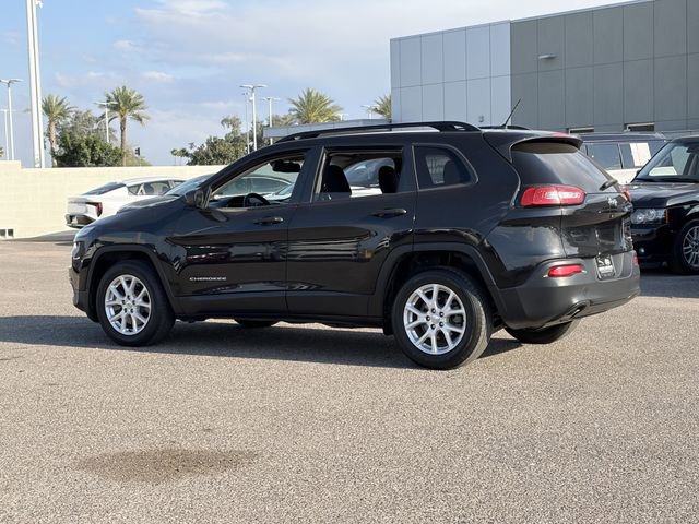 Used 2016 Jeep Cherokee Sport image 29