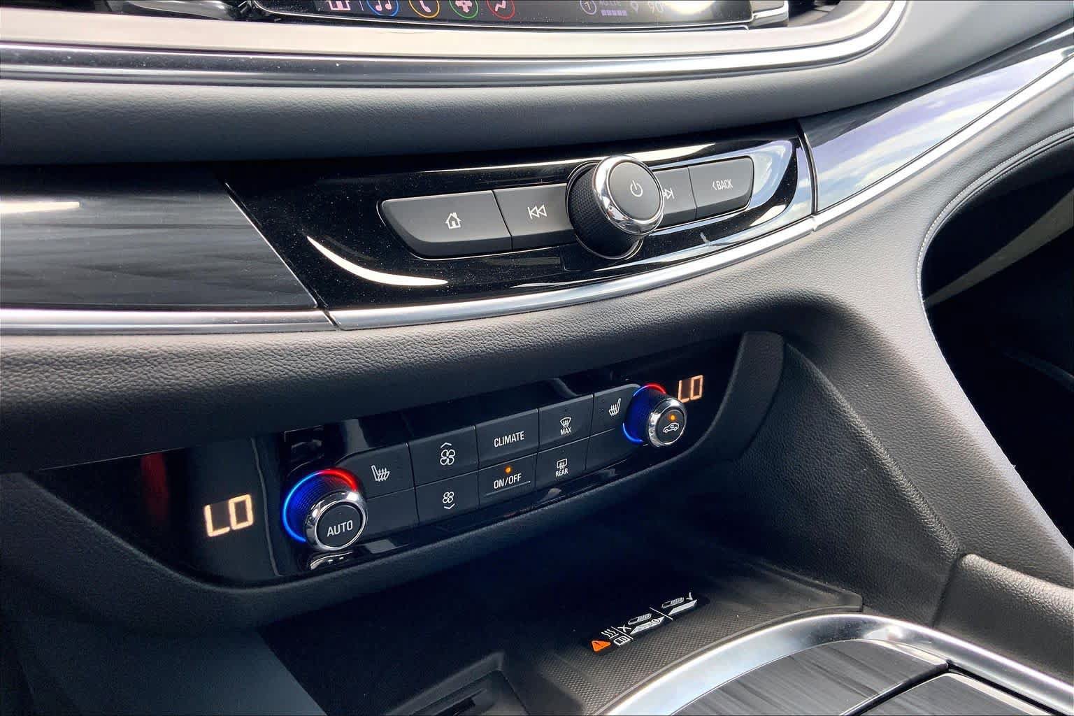 Certified 2022 Buick Enclave Essence w/ Sport Touring Edition FWD image 35