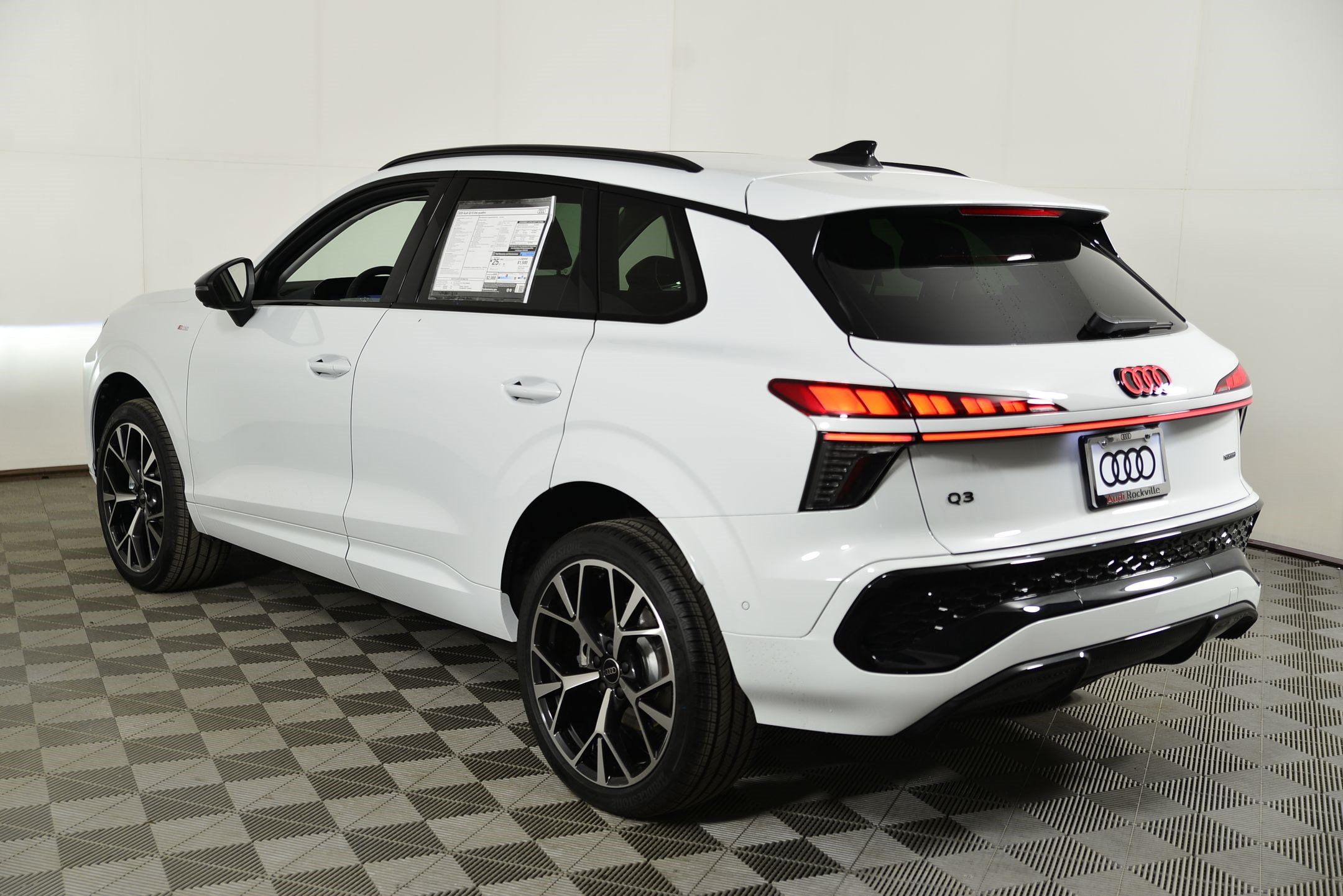 New 2026 Audi Q3 quattro 2.0T AWD/4WD image 3