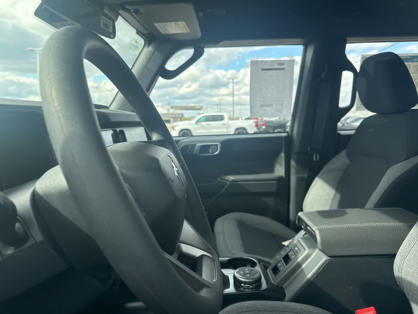 New 2026 Ford Bronco 4-Door AWD/4WD image 31