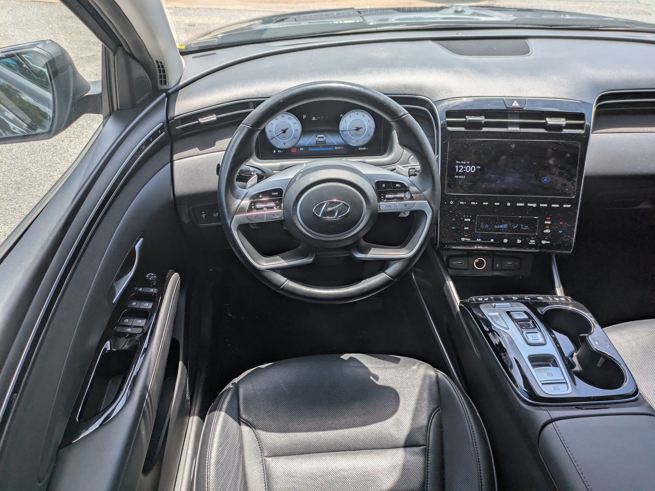 Used 2024 Hyundai Tucson Limited image 17