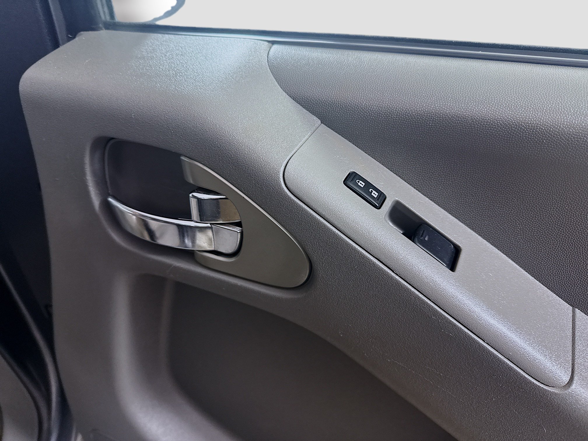 Used 2017 Nissan Frontier SV AWD/4WD image 29