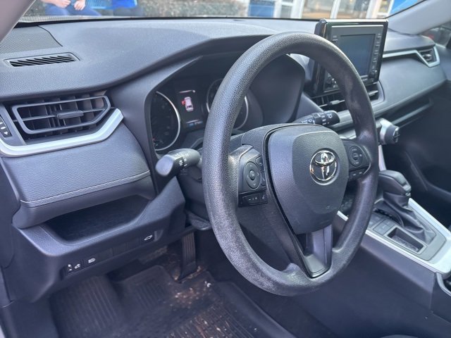 Used 2022 Toyota RAV4 XLE w/ Convenience Package image 24