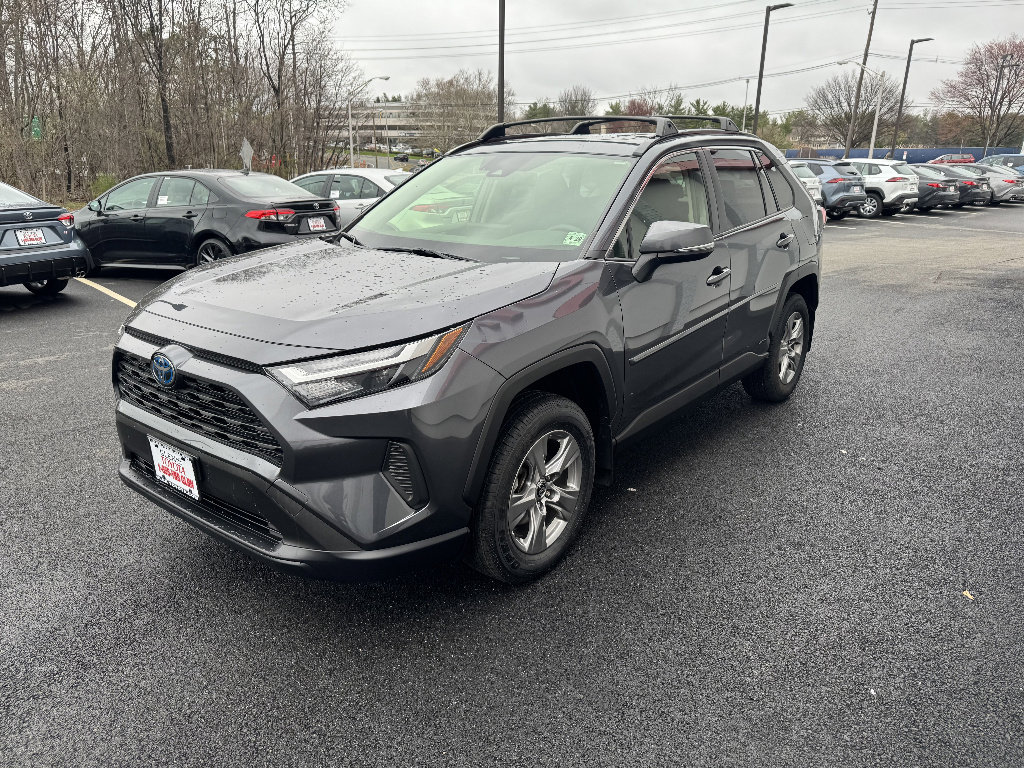 Used 2023 Toyota RAV4 XLE w/ Convenience Package image 2